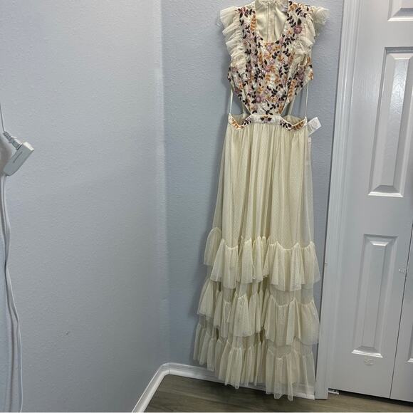 Mac Duggal Embroidered Bodice Cap Sleeve Ruffle Tiered Gown - Picture 2 of 16